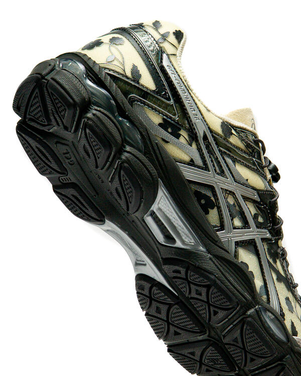 Asics GEL-CUMULUS 16 SSCB 'Signature Series - Cecilie Bahnsen